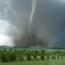 Estados Unidos es devastado por ola de tornados.
