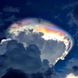 Nube iridiscente en Costa Rica hace unos días. Nube iridiscente en Costa Rica hace unos días.